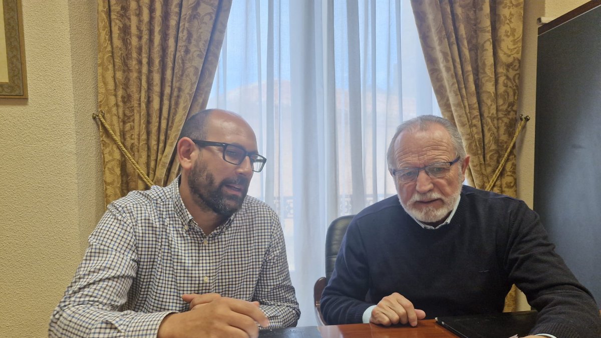 Iván Andrés y José Antonio de Miguel tras la comisión de Agricultura.