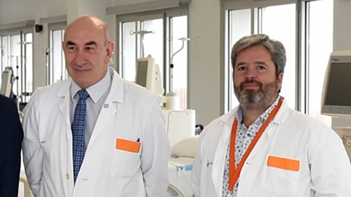 José Luis Vicente y Óscar Pérez en una imagen de archivo de un acto en el hospital