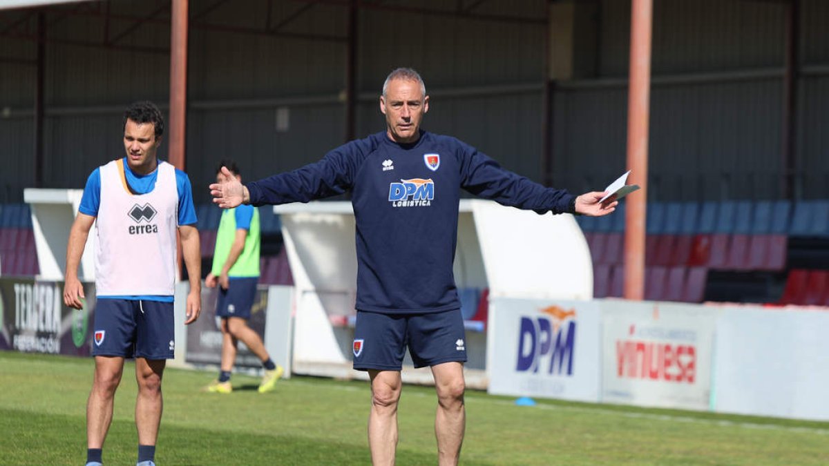 Ángel Rodríguez durante un entrenamiento de esta semana.