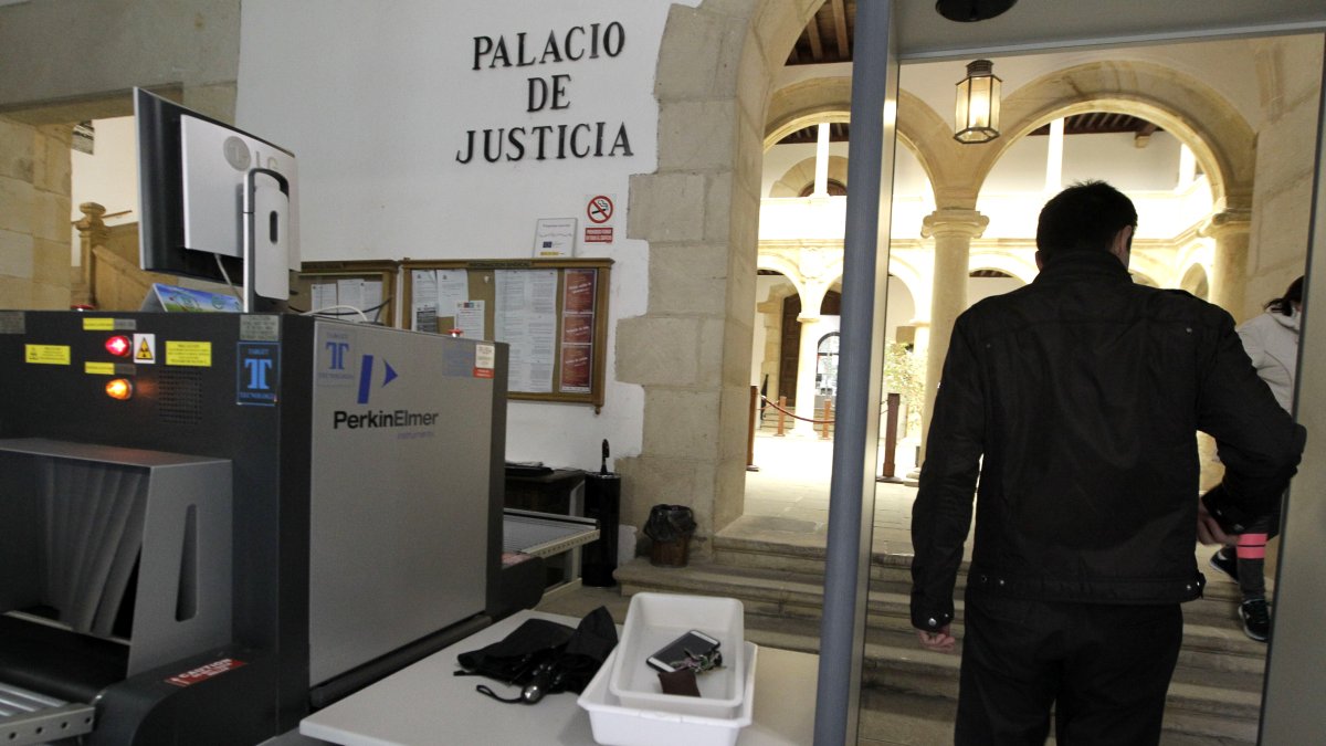 Los procedimientos judiciales para exonerarse de las deudas repuntan y siguen al alza.