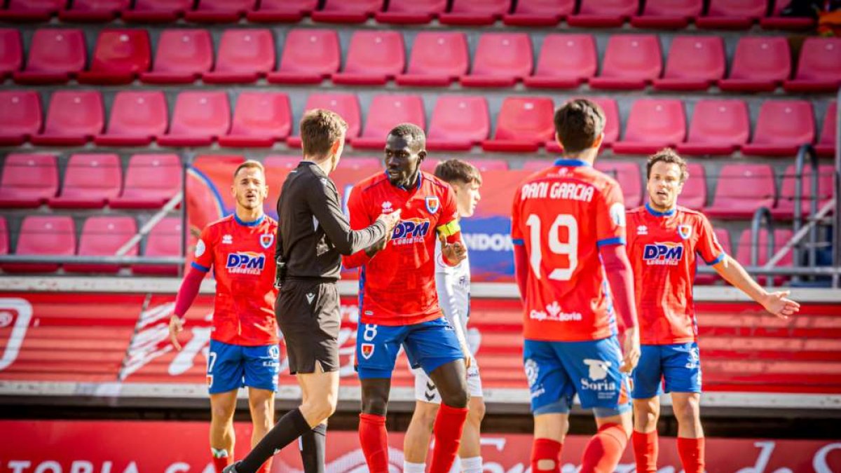 El Numancia visita al Oviedo Vetusta con la obligación de ganar para seguir pensando en la promoción de ascenso.