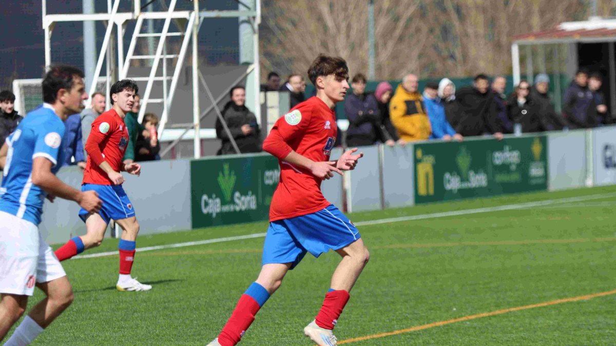 El juvenil Jaime Fernández está teniendo protagonismo en el Numancia B de Fredy Vera.