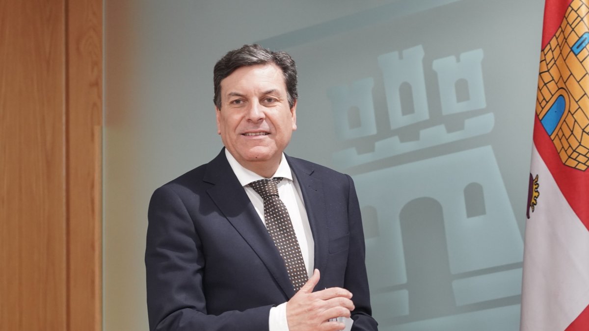 El consejero de Economía y Hacienda y portavoz en funciones de la Junta, Carlos Fernández Carriedo
