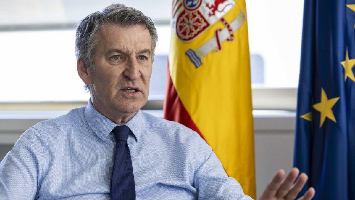 El presidente del PP Alberto Núñez Feijóo, durante la entrevista concedida a Servimedia.