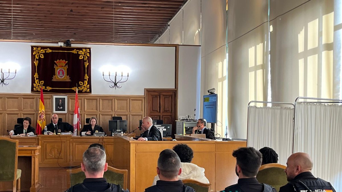 El juicio por intento de asesinato comenzó ayer en la Audiencia Provincial de Soria.