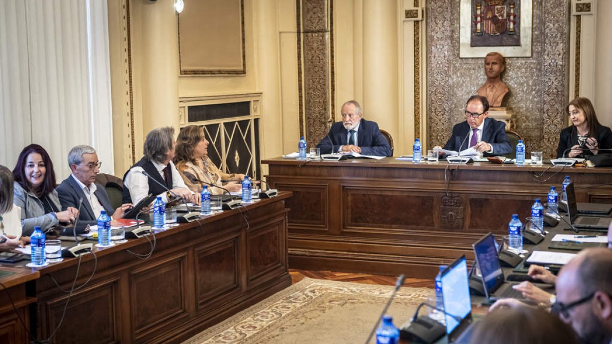 Corporación de la Diputación Provincial de Soria en el pleno de ayer.
