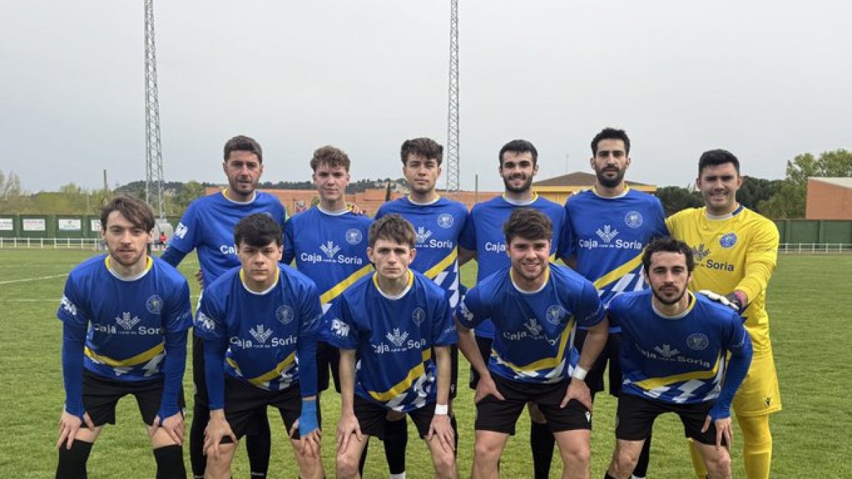 Once del C.D. Calasanz en Venta de Baños.