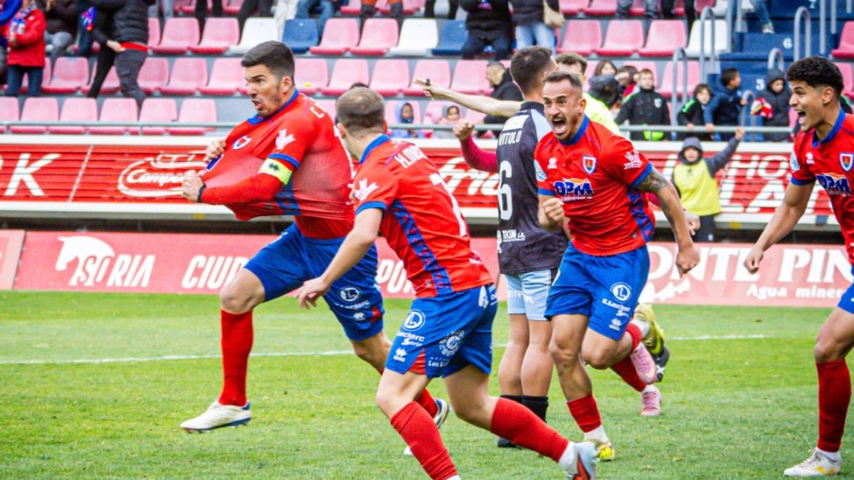 El gol de Carlos Gutiérrez en el descuento supuso un estallido de alegría
