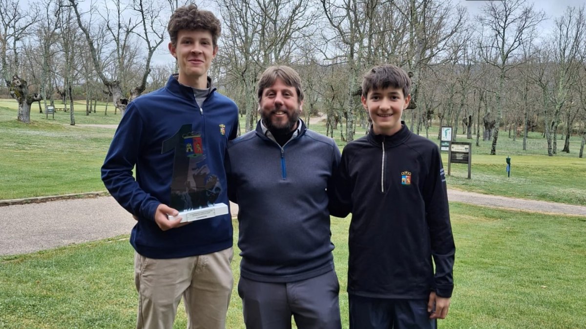 Los sorianos Miguel López y Enzo Jiménez tras la competición.