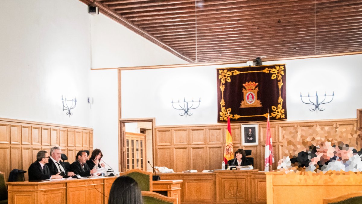 El juicio por asesinato, con jurado popular, se celebra en la Audiencia Provincial de Soria.