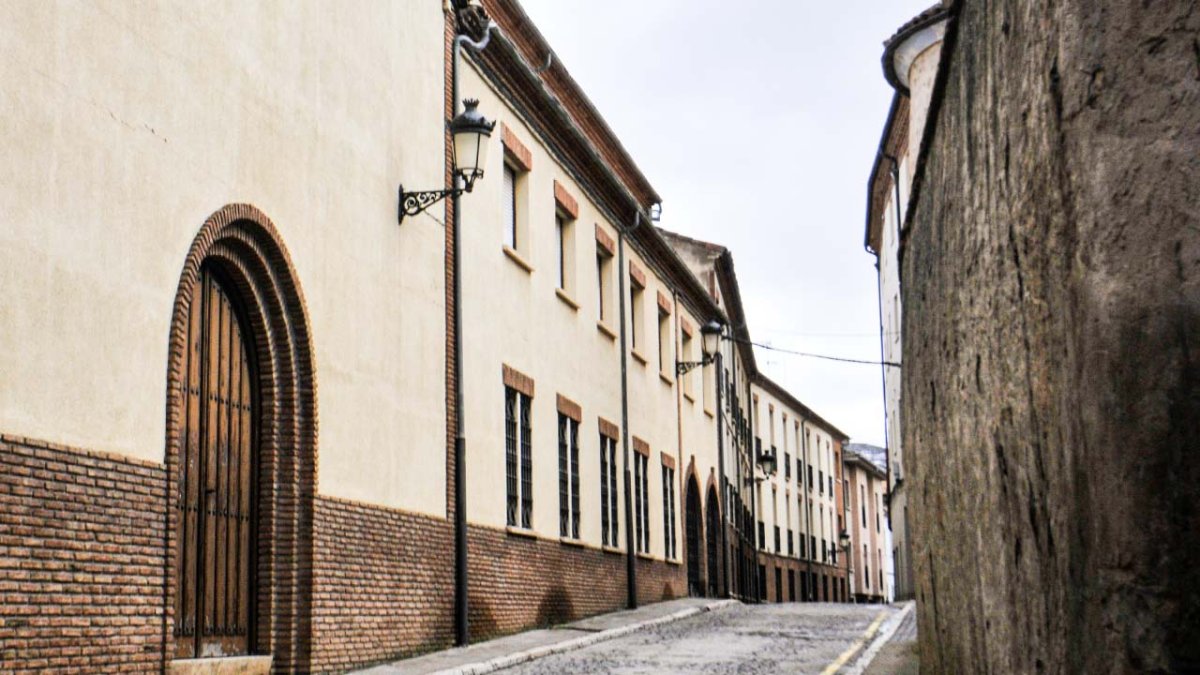 Residencia Sor María Jesús de Ágreda.