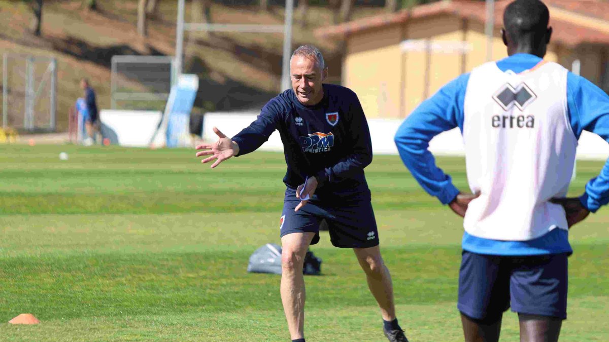 Ángel Rodríguez no quiere que el Numancia baje la intensidad ofrecida ante el Ávila.