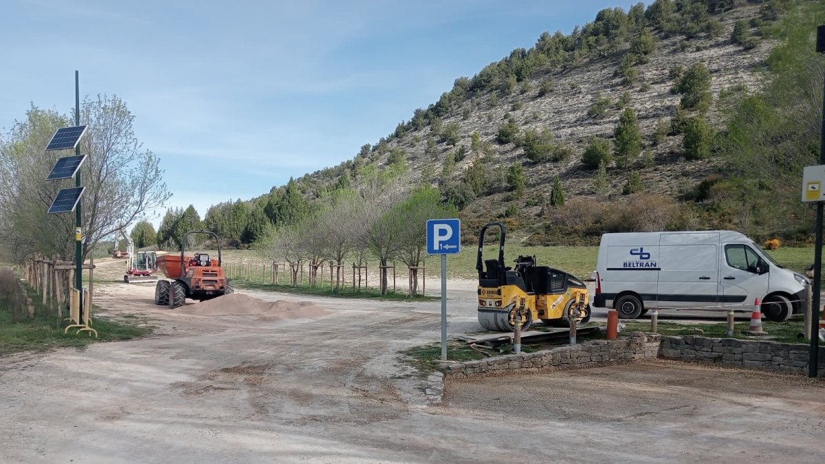Obras en el camino de La Fuentona.