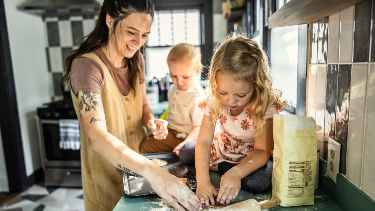 La elaboración de dulces tradicionales como los sobadillos se transmitía en el ámbito familiar, generación tras generación, especialmente en fechas señaladas
