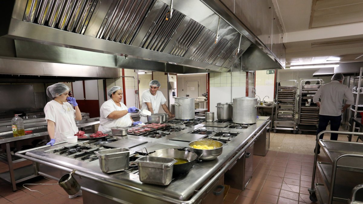 Cocinas del Hospital Clínico Universitario de Valladolid.