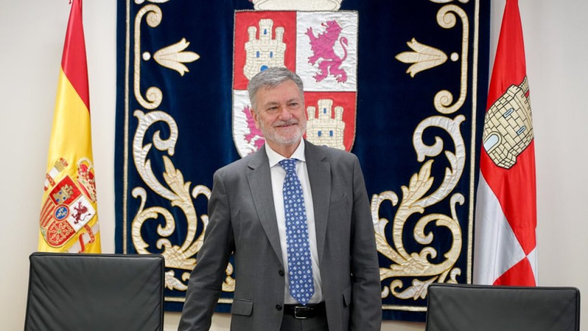 El presidente de las Cortes de Castilla y León, Francisco Vázquez.