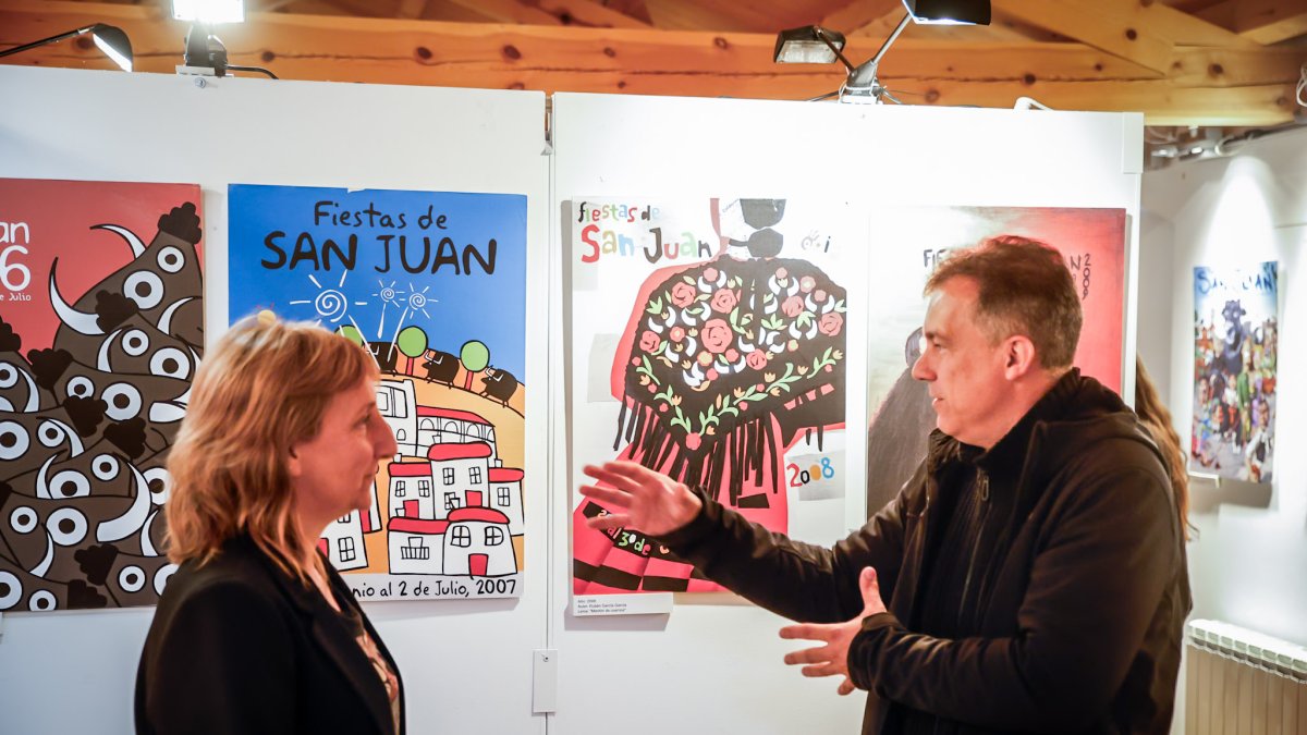 Exposición de los carteles de San Juan de Soria que puede contemplarse en el fielato.