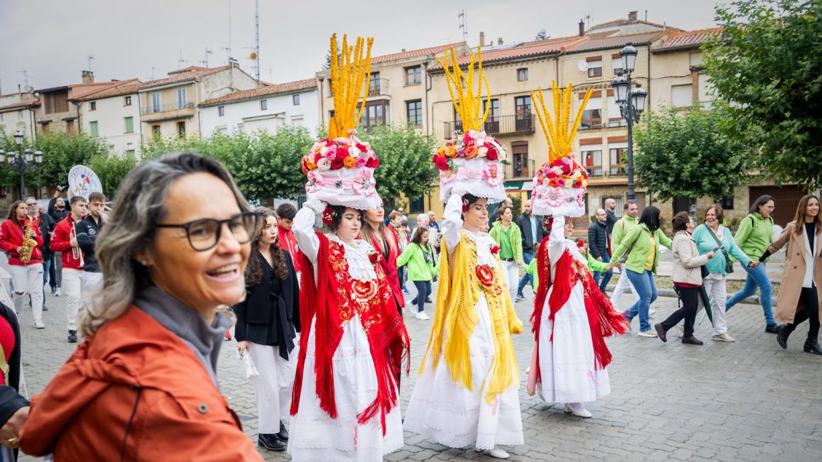 Móndidas de San Pedro Manrique en las fiestas de San Juan.