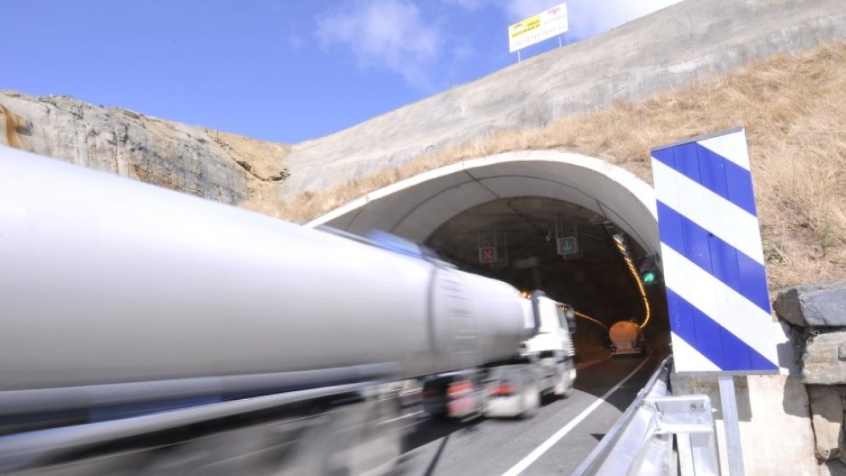 Túnel de Piqueras en la N-111.