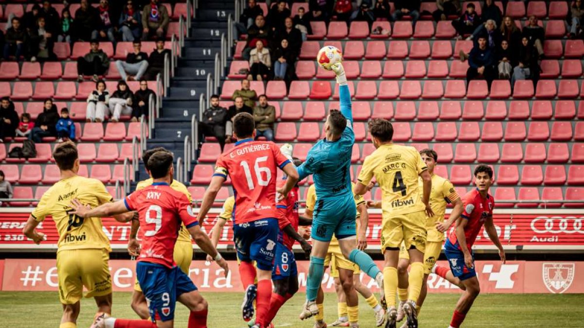 El Numancia quiere darle la vuelta al 0-1 en Los Pajaritos para meterse en la final del play off.