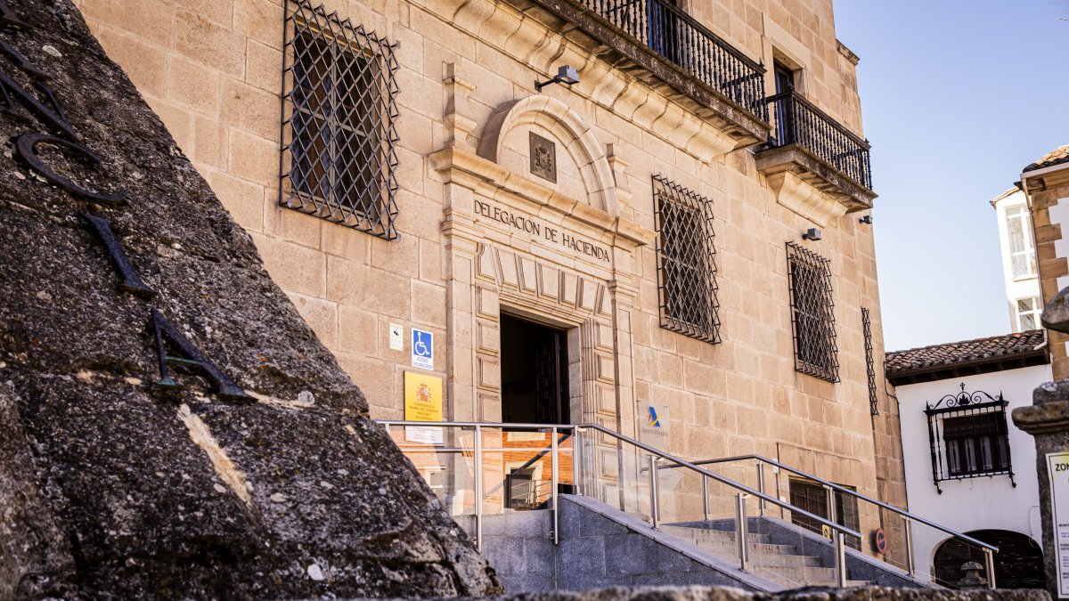 En marzo cae la recaudación tributaria un 1,6% con respecto a hace un año.
