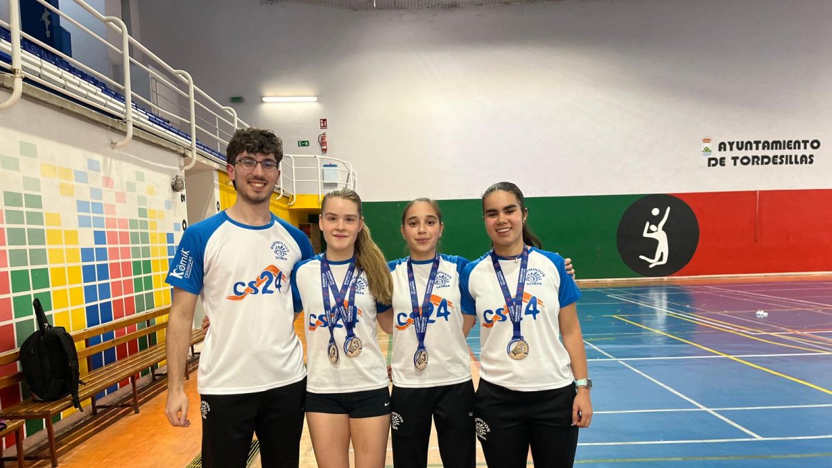 Los representantes del Club Bádminton Soria en la cita de Tordesillas.