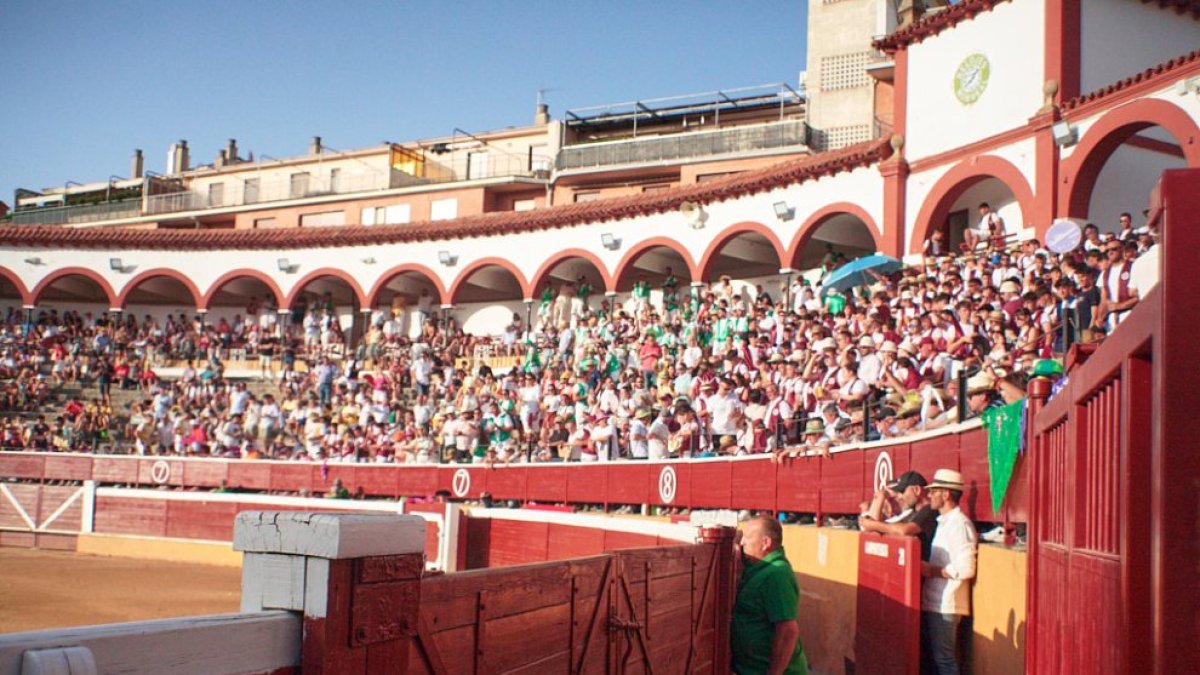 Vista de la plaza de toros durante un festejo.