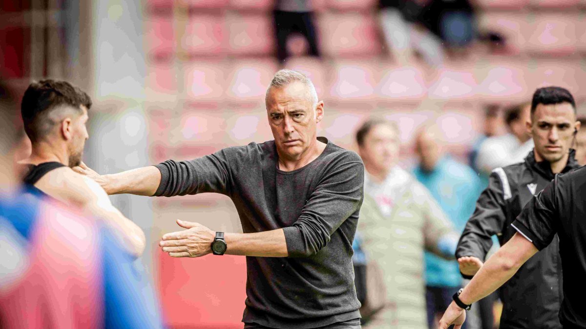 Ángel Rodríguez en el encuentro de ida en Los Pajaritos ante el Poblense.