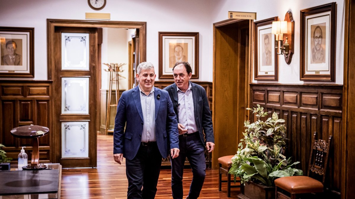 Antón y Serrano nada más finalizar la reunión.