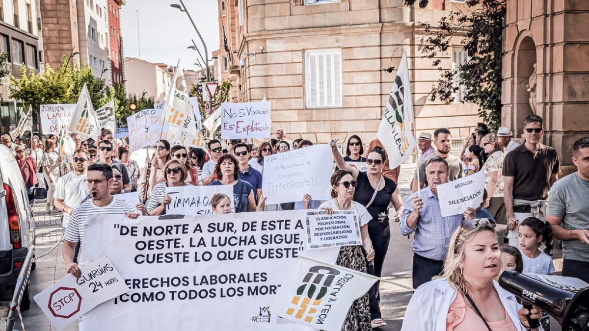 Concentración en Soria por la huelga de médicos
