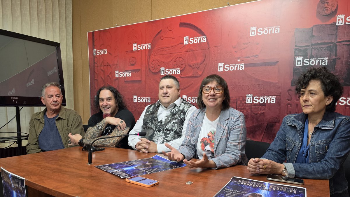 Ricardo Delso, Sergio Cacho, Ricardo Martínez, Gloria Gonzalo y Mari Carmen Carretero.