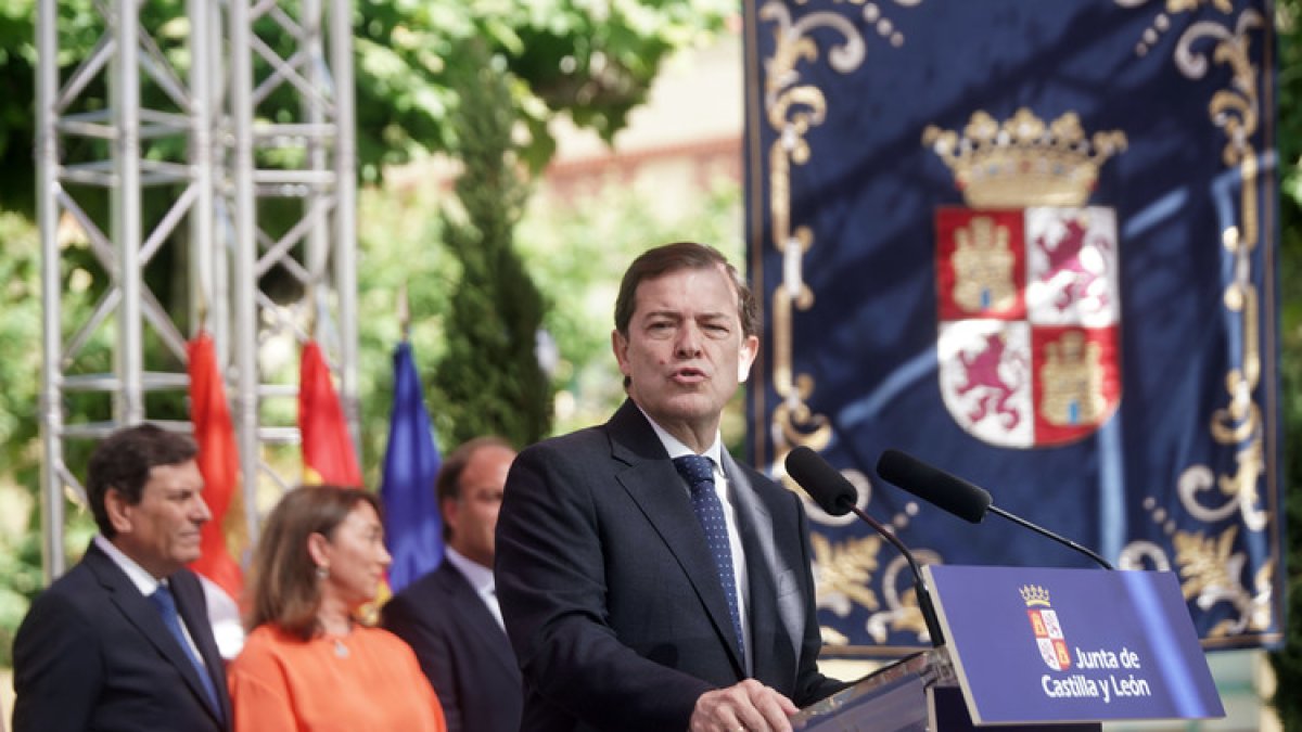 El presidente de la Junta, Alfonso Fernández Mañueco, durante el acto de toma de posesión de los miembros del Gobierno de la XII Legislatura.