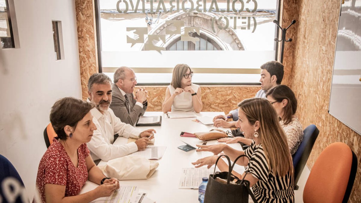 El jurado delibera antes de dar a conocer el ganador de este año