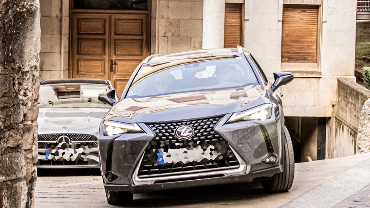 Con la salida de los coches de la Guardia Civil se dio por terminado el registro.
