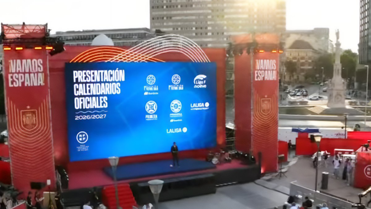 La presentación de los calendarios del fútbol español tuvo lugar en la Plaza de Colón en Madrid.