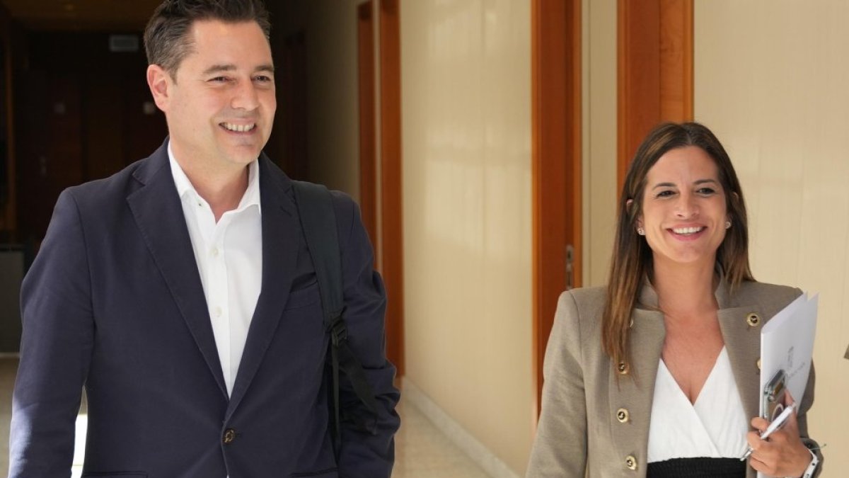 Daniel de la Rosa y Nuria Rubio, en las Cortes de Castilla y León en una imagen de archivo.