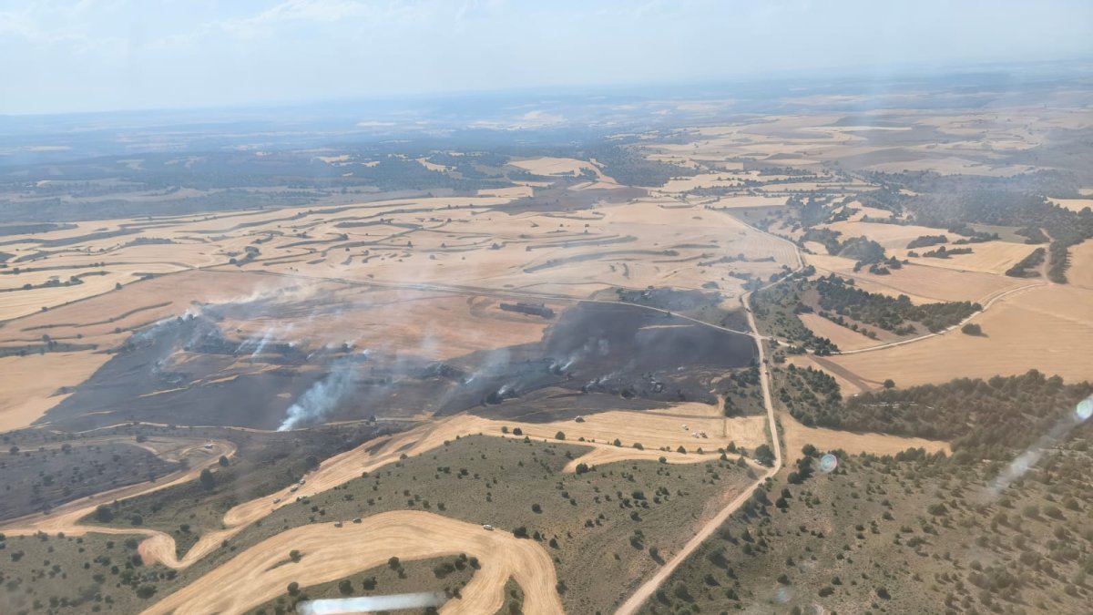 Incendio en Carrascosa de Abajo a la llegada de la BRIF.