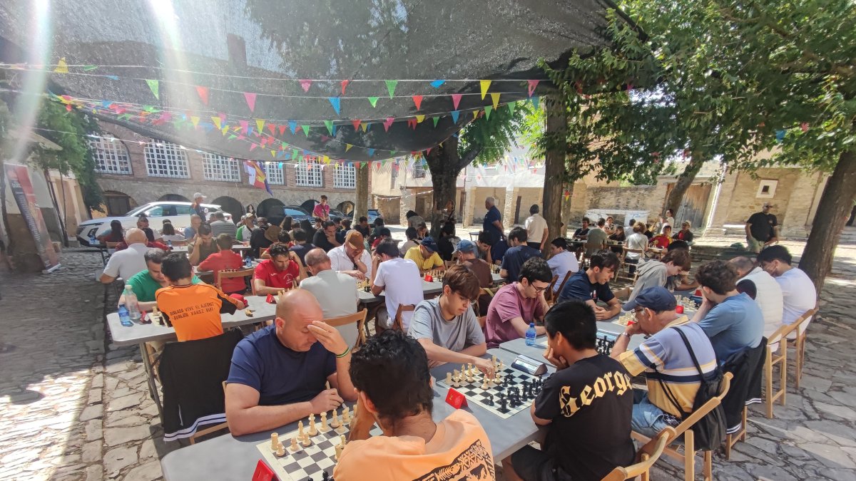 Participantes en el torneo de ajedrez celebrado en Yanguas.