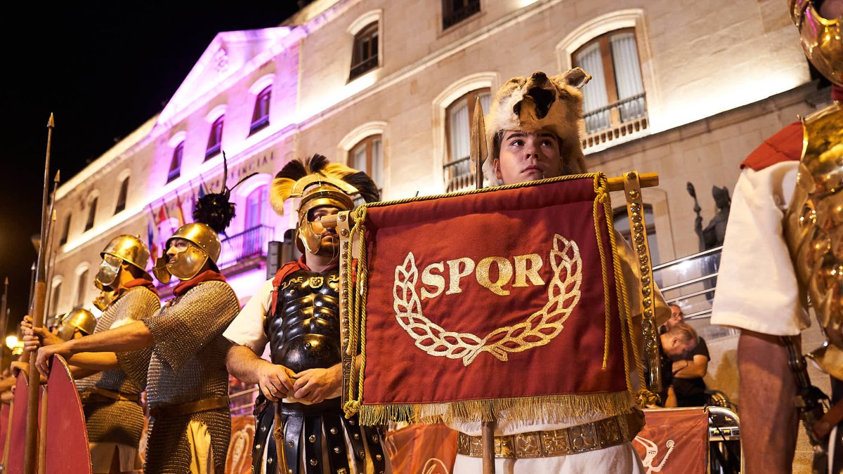 Recreación histórica de la Vulcanalia por las calles de Soria.