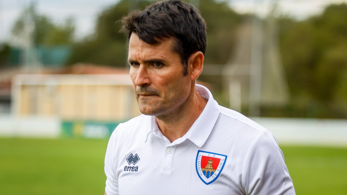 Satisfacción de Lolo Escobar con la victoria y el juego desplegado por el Numancia.