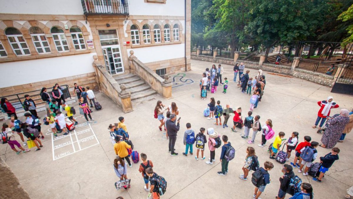Los primeros alumnos en volver a las clases en la provincia lo harán el lunes.