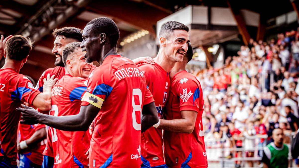 Los jugadores del Numancia quieren celebrar dos triunfos seguidos en Los Pajaritos.