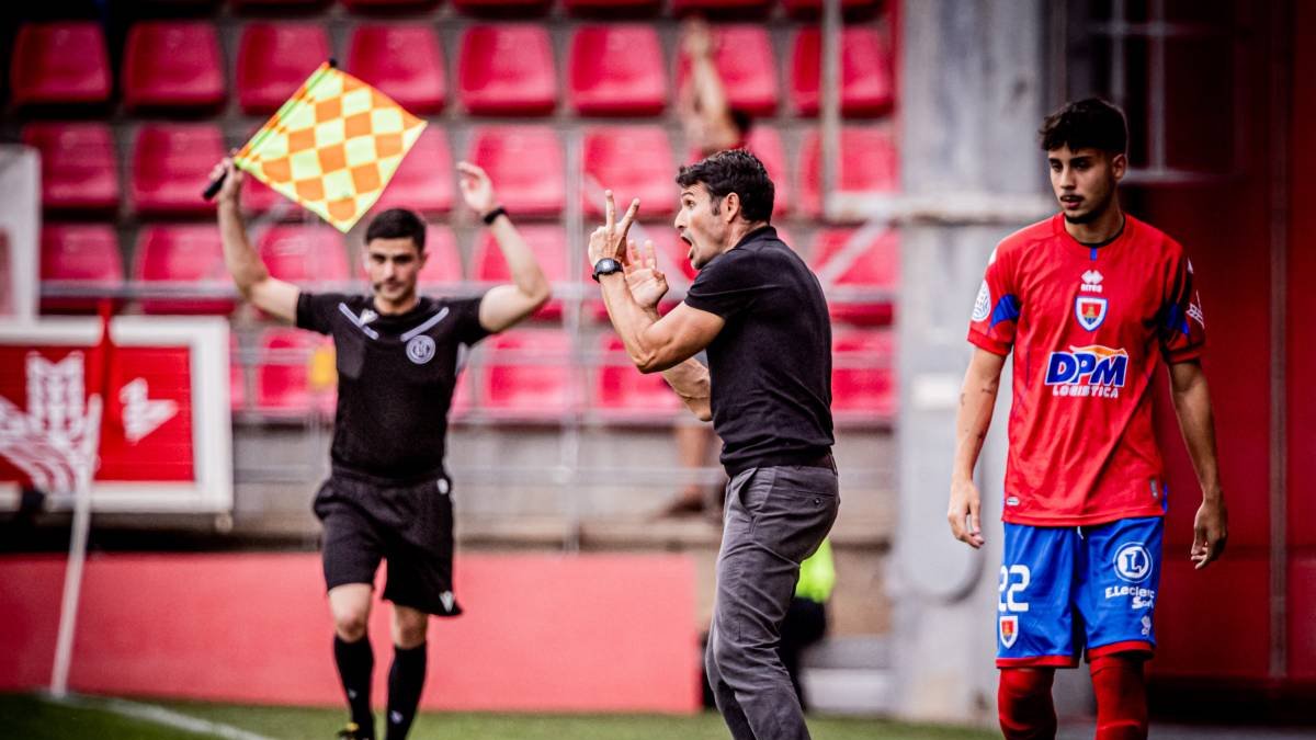 Lolo Escobar espera que el Numancia dé un paso al frente en el apartado ofensivo.