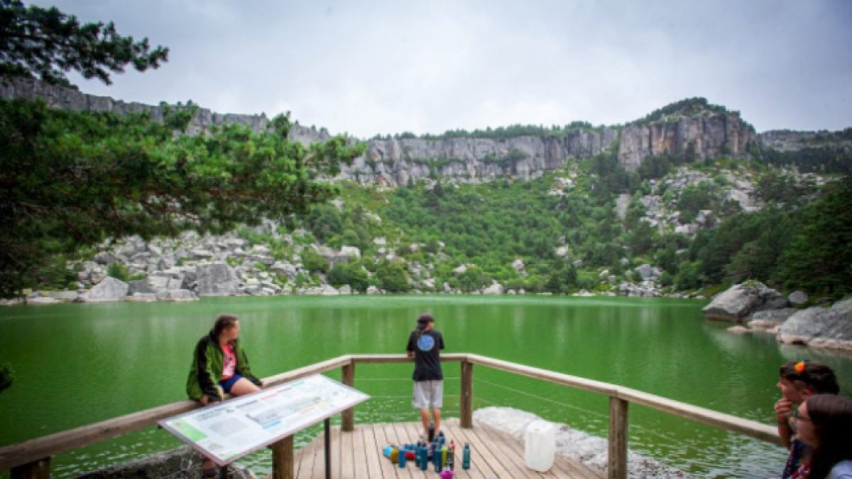 Turistas en la Laguna Negra