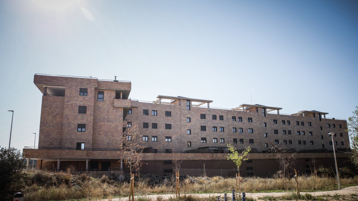 El edificio de Pajaritos II donde se construyó una planta ilegal y que la constructora tuvo que demoler.