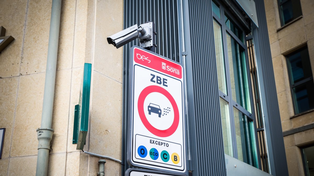 Cámara en el perímetro de la Zona de Bajas Emisiones.