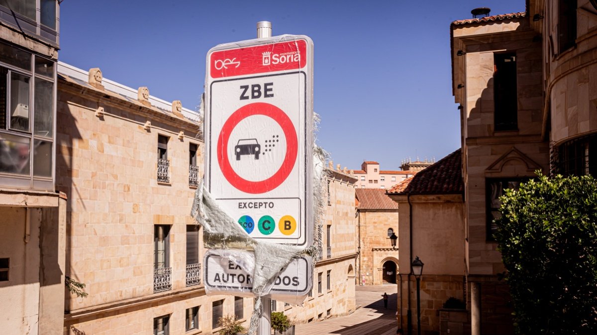 Señal que indica el comienzo de la ZBE de Soria.