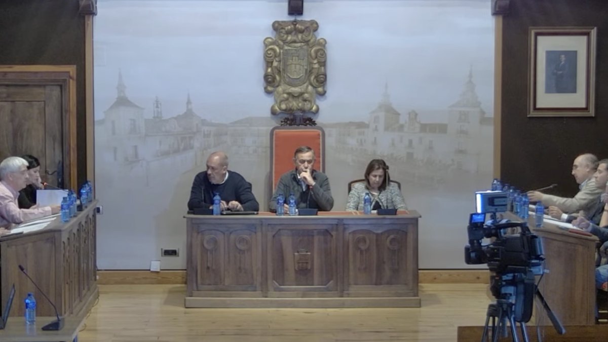 Concejales en el pleno de El Burgo de Osma.
