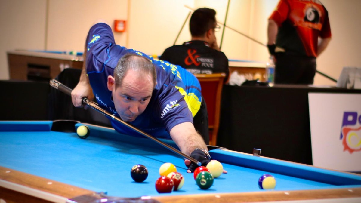 Iñaki Pardo durante una competición de billar.