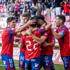 Otra victoria de los rojillos que siguen lideres